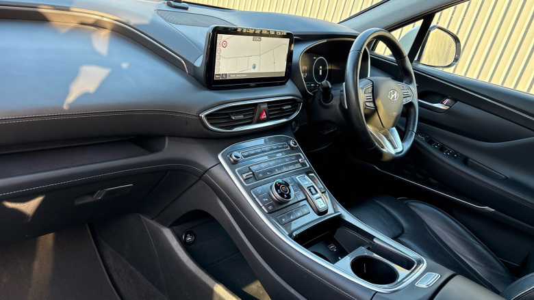 Hyundai SANTA FE 1.6 TGDi Plug-in Hybrid Ultimate 5dr 4WD Auto Estate